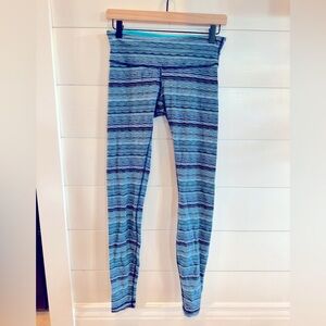 Lululemon women’s leggings blue striped size 6